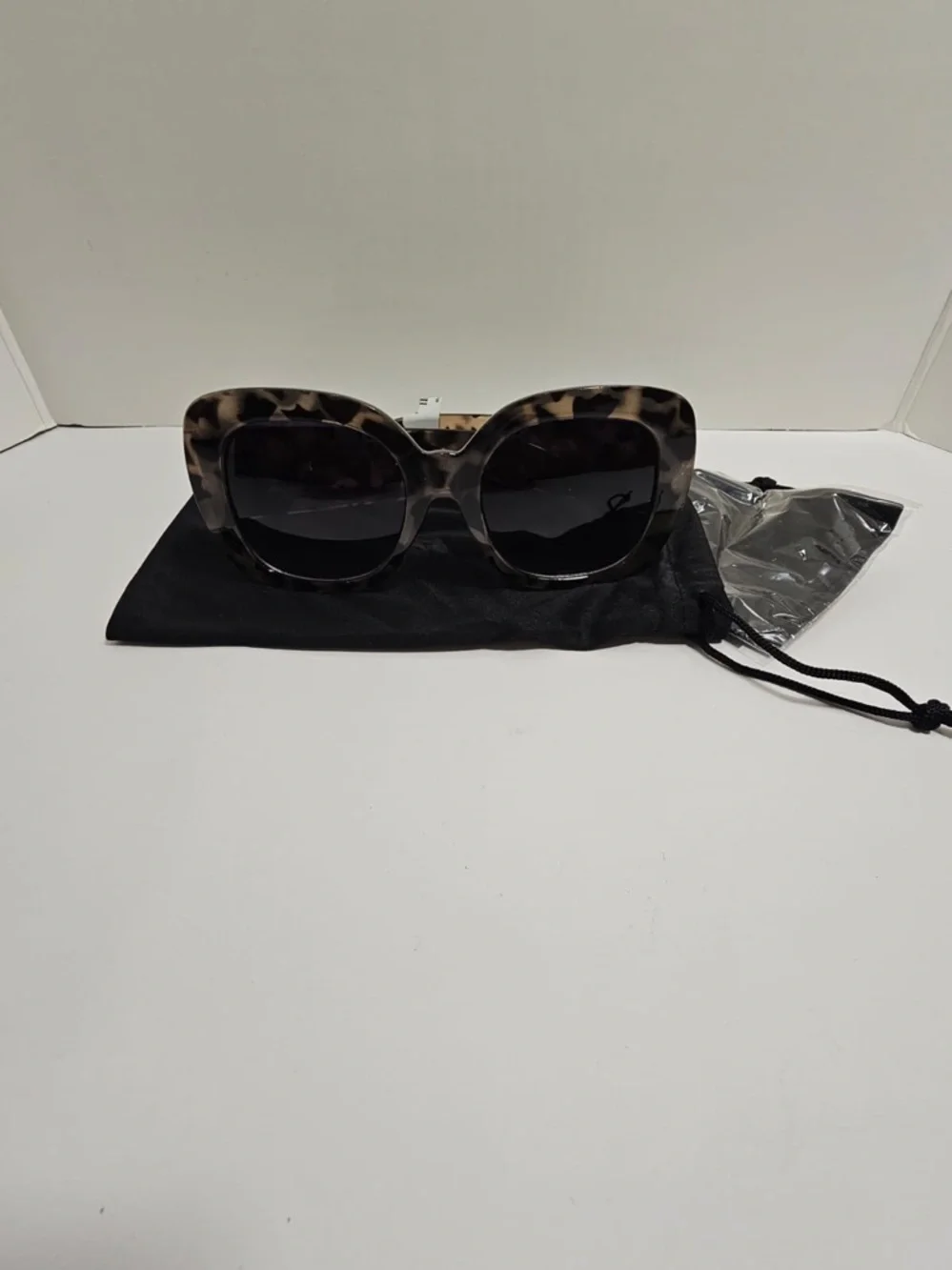 NWT Oversized Soft Square Grey Tortoise Sunglasses 100% UV Protection